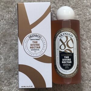 SKIN&CO - The Divine Nectar Shower Oil